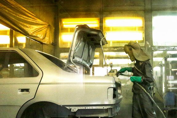 روزنامه دنیای اقتصاد: وزارت صمت از خودروسازان خواست برای تامین ارز قیر و خشکبار صادر کنند