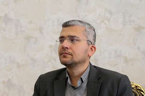 برلماني إيراني: لن نمنح أميركا فرصة للخروج بكرامة من المنطقة