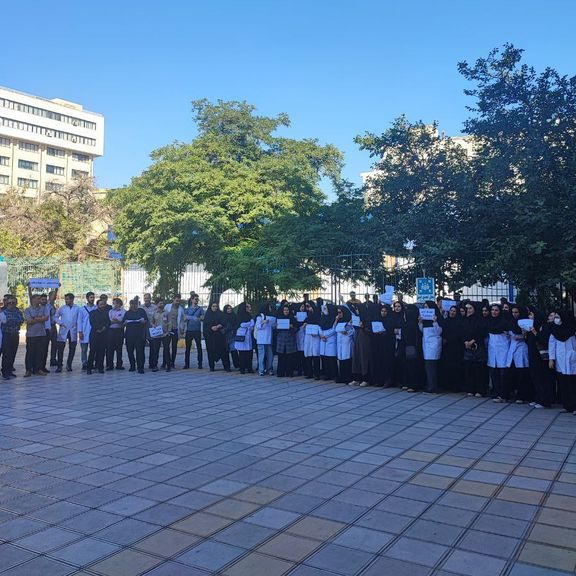 گسترش اعتراضات و اعتصاب پرستاران در حدود ۵۰ بیمارستان در ایران