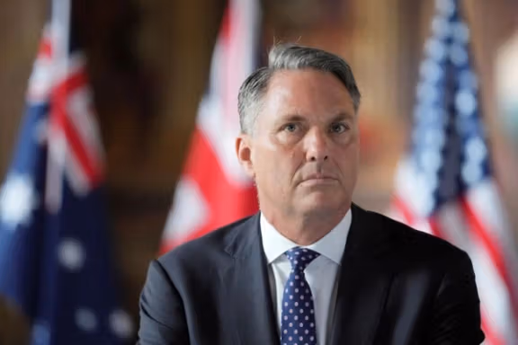 وزیر دفاع استرالیا: برنامه هستهای ایران و رفتارهای خصمانهاش عامل بیثباتی در منطقه است