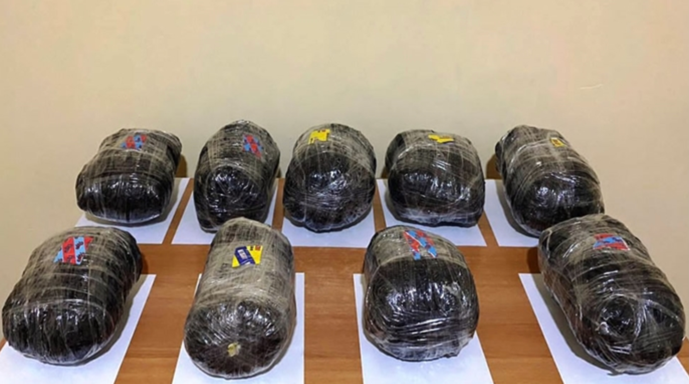 أذربيجان تضبط مئات الكيلوغرامات من المخدرات المهربة مصدرها إيران خلال عيد النوروز