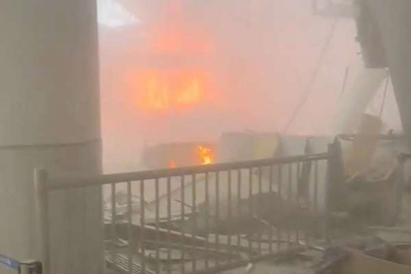قتيل و63 جريحًا في هجوم إيراني استهدف منشآت حيوية وبعثات دبلوماسية ومطار الكويت الدولي