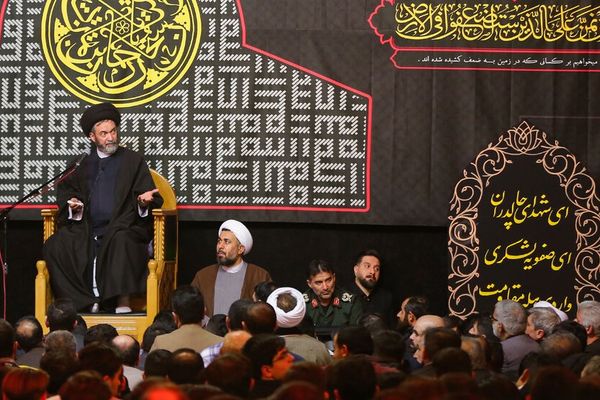 باكو تستدعي القائم بالأعمال الإيراني.. احتجاجًا على "التحريض ضد أذربيجان"