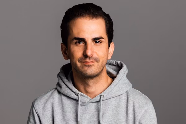 Germany-based aid worker barred exit from Iran after humanitarian trip - SWR