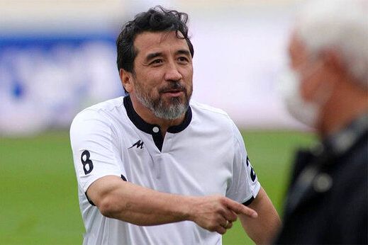 خداداد عزیزی: برای کریم باقری یک میلیارد درآمد از فوتبال، زیاد به نظر میآید؟