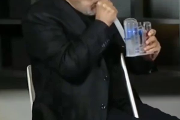 شمخاني عن استهدافه: ظننت أن زلزالا ضرب طهران.. وبقيت 3 ساعات تحت الأنقاض