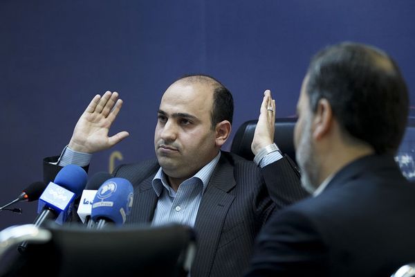 وثائق سرية: شخصيتان رئيسيتان ترتبطان بالحرس الثوري الإيراني تعملان في تهريب النفط