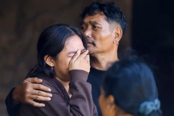 غرق شدن یک کشتی مسافربری در نزدیکی بالی اندونزی چهار کشته و ۳۰ مفقود بر جا گذاشت