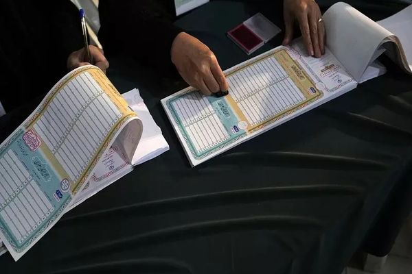 الانتخابات الإيرانية: الفائز الأول في طهران يدخل البرلمان بنسبة أقل من 8% من الأصوات