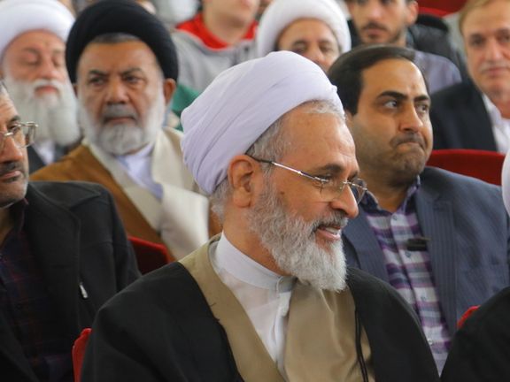 امام جمعه قم درباره مذاکره با آمریکا: دشمن روزی را نخواهد دید که ملت ایران عقبنشینی کند