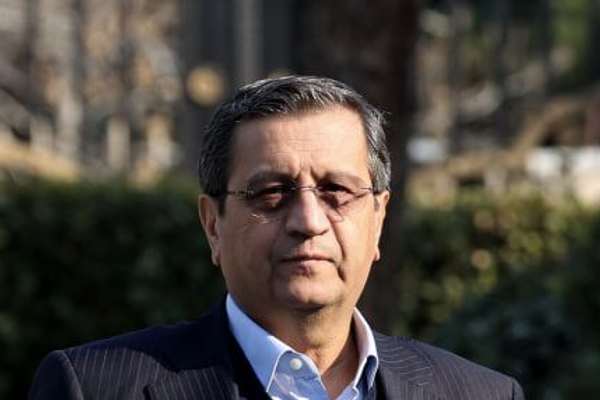 رسانههای ایران: رییس بانک مرکزی برای بررسی «آزادسازی اموال بلوکهشده» راهی قطر شد