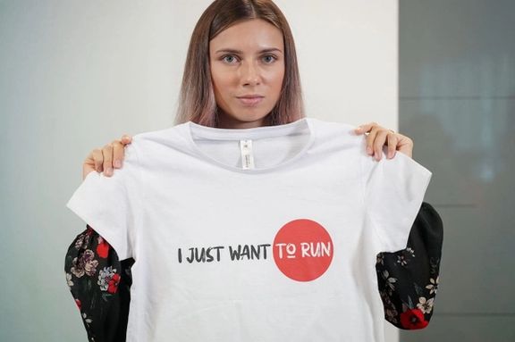 دونده پناهنده بلاروسی برای حمایت از ورزشکاران سرکوبشده کشورش مدالش را به مزایده گذاشت