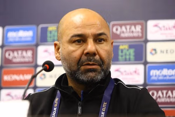 پس از برکناری ریکاردو ساپینتو، سهراب بختیاریزاده سرمربی استقلال شد