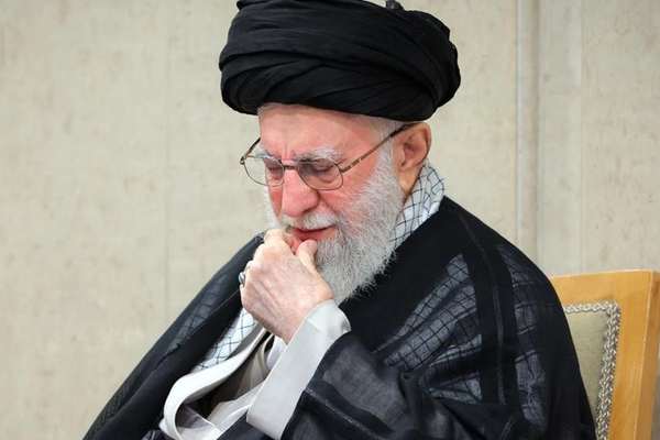 وزیر اطلاعات جمهوری اسلامی: دشمن تلاش میکند خامنهای را هدف قرار دهد