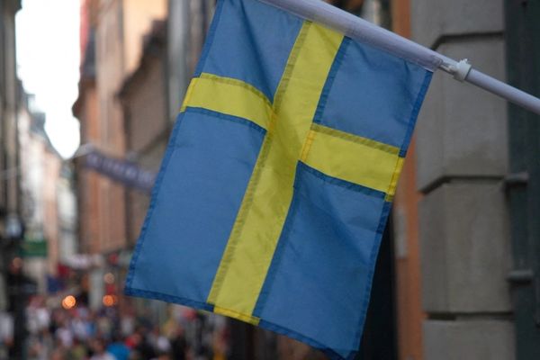 السويد تستدعي السفير الإيراني بعد تقارير عن الحكم بإعدام أحد مواطنيها في طهران