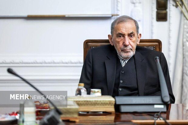 لبنان: تصريحات مستشار خامنئي "غير ذات صلة" وتدخل غير مقبول 