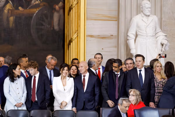 آکسیوس: جنگ تعرفه، درگیری غولهای فناوری و پوپولیستها در ائتلاف ترامپ را آشکار کرده است