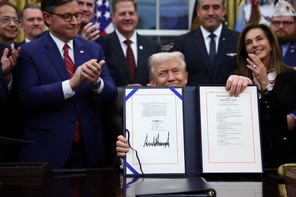 ترامپ طرح بازگشایی دولت فدرال را امضا کرد