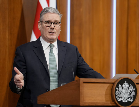 رئيس وزراء بريطانيا: تعامل النظام الإيراني مع المحتجين "مروّع"