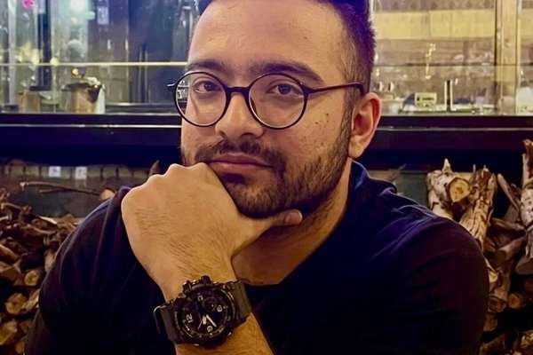 القضاء الإيراني يعلن تنفيذ حكم الإعدام بحق السجين السياسي عرفان شكورزاده