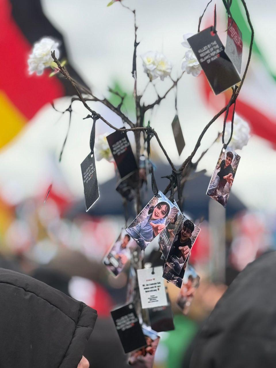 نهادهای امنیتی آرامستان اراک را هم‌زمان با چهلم جاویدنامان تعطیل کردند