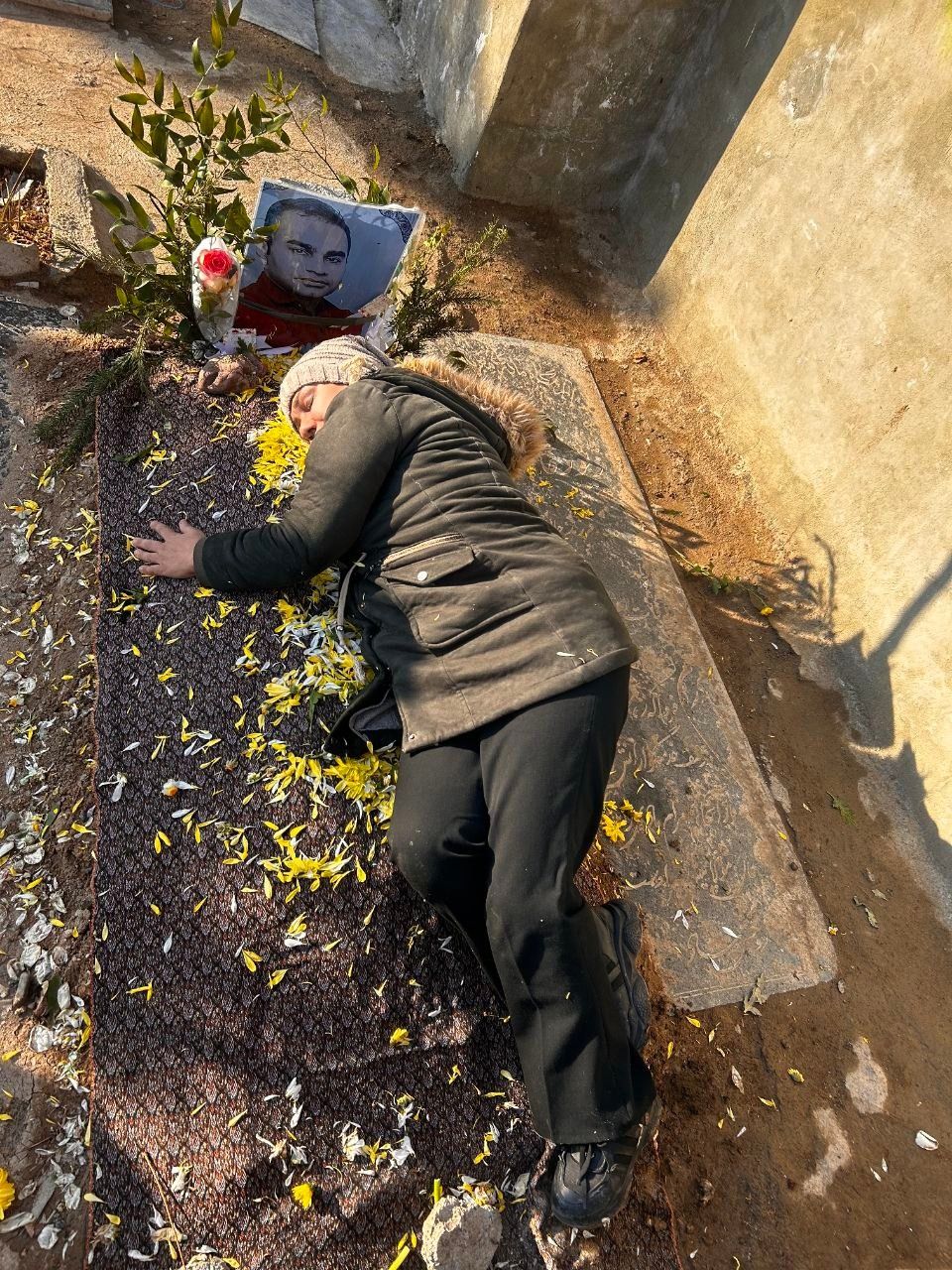 ۱۰۰ روز پس از دی‌ماه خونین، دادخواهی خانواده‌های کشته‌شدگان در سایه سرکوب ادامه دارد