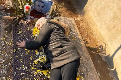 فشار سیاسی، مالی و روانی بر خانوادههای دادخواه؛ زمستانی که پایان ندارد