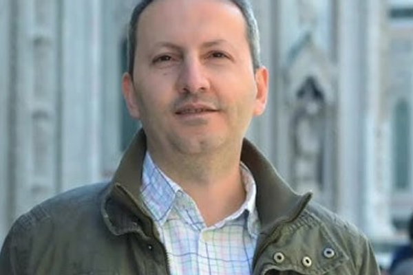 إعادة رضا جلالي إلى سجن إيفين بطهران بعد عمليات نقل متكررة ووحشية