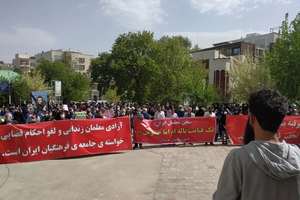 ماموران امنیتی به مجمع فوقالعاده شورای هماهنگی تشکلهای صنفی فرهنگیان ایران حمله کردند