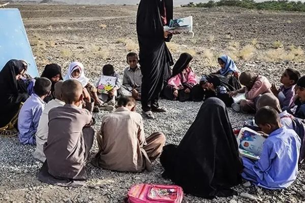 أكثر من 61 ألف طفل بمحافظة سيستان وبلوشستان في إيران هجروا الدراسة