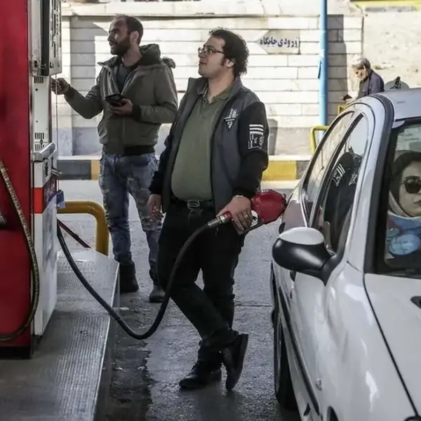 عرضه بنزین پنج هزارتومانی در سراسر ایران آغاز شد