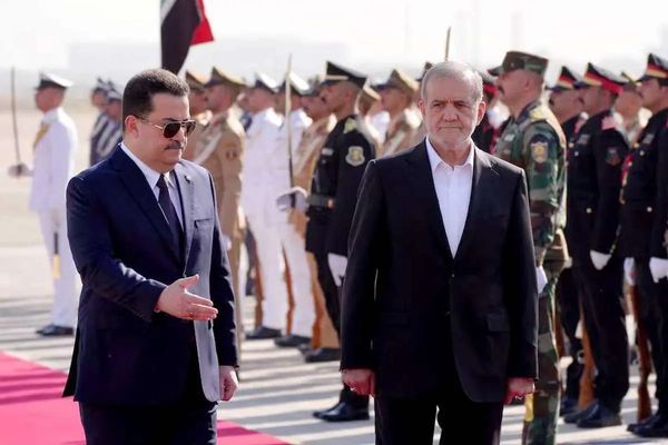 بغداد تؤكد للرئيس الإيراني: العراق يسدد ديونه عبر بيع السلع غير المحظورة فقط