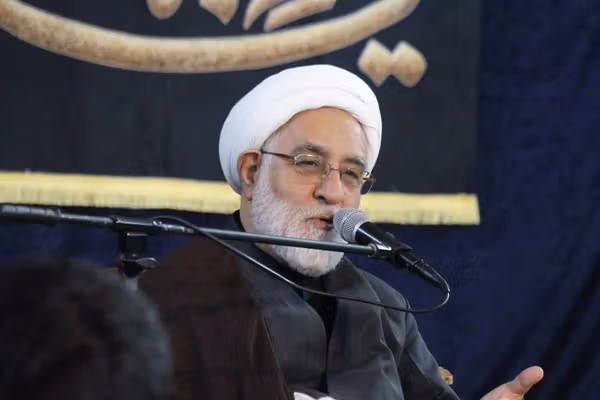 قائممقام حوزه علمیه: در دوره پهلوی، مراکز فروش مشروب بیشتر از مساجد بود