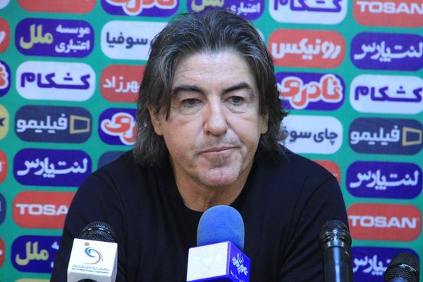 ریکاردو ساپینتو: امیدوارم آن روزی را نبینم که پنجره استقلال بسته شده است!