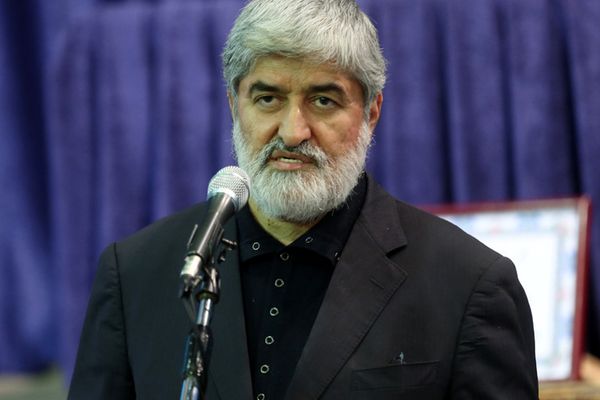 برلماني إيراني سابق: ترامب يريد إثارة الفوضى ودفع شعبنا إلى دعمه