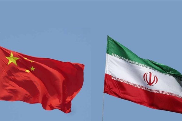 إيران تلغي "طواعية" تأشيرات دخول المواطنين الصينيين