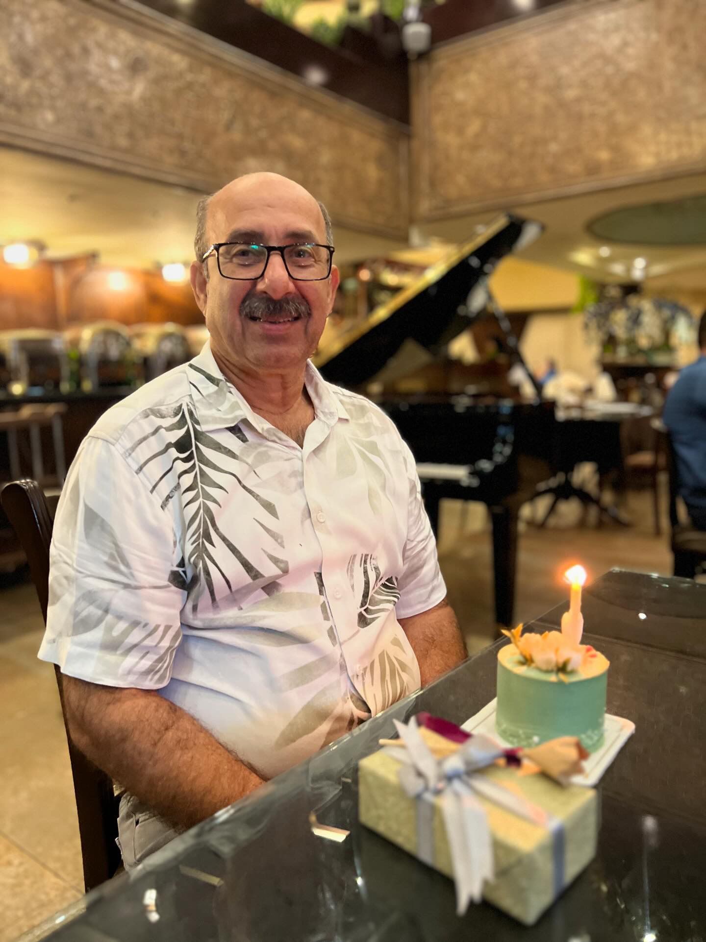 هشدار یک وکیل دادگستری؛ کریم خجسته به‌علت نصب بنرهای اعتراضی در معرض اعدام قرار دارد