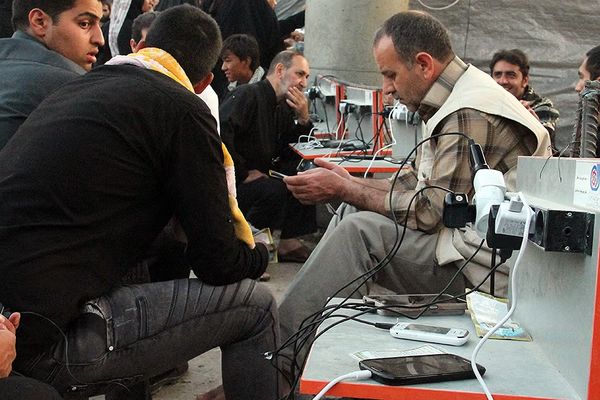 تصاعد الغضب الشعبي تجاه "الإنترنت الطبقي" في إيران