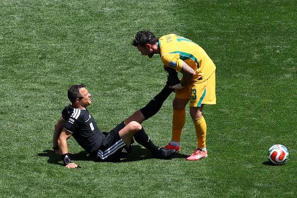 عضله داور بازی آمریکا و استرالیا گرفت، اما با آب خیارشور به بازی برگشت