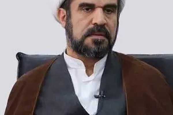 برلماني إيراني يهدد معارضي النظام بإسقاط الجنسية