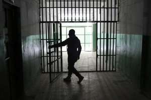 Iran gives long prison terms to two French nationals in espionage case