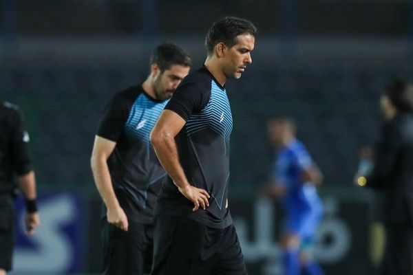 مورایس، مربی استقلال: اعتماد ما به آقاسی سلب شده، شاید بازی بعد جایی در ترکیب نداشته باشد