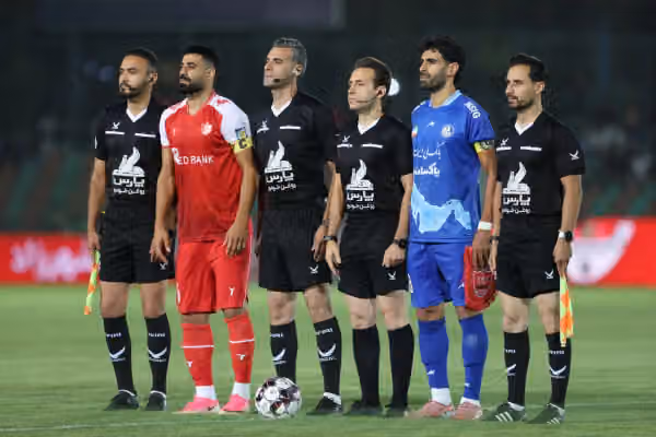 شکایت باشگاه پرسپولیس از داور بازی با استقلال خوزستان
