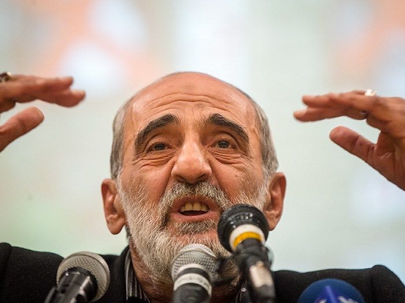 ممثل خامنئي في صحيفة "كيهان": يجب ألا ننسى أن هدف "هيئة تحرير الشام" هو إيران