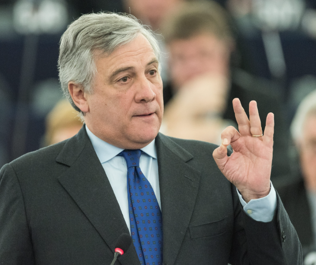 وزير خارجية إيطاليا: يجب تصنيف الحرس الثوري الإيراني كمنظمة إرهابية