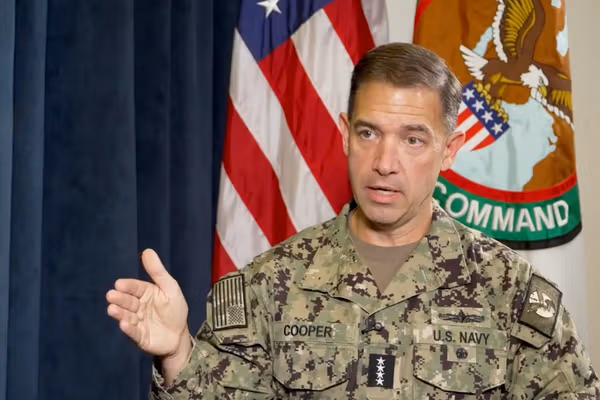 فرمانده سنتکام: ما مردم ایران را هدف قرار نمیدهیم، حکومت آنان را به خطر میاندازد