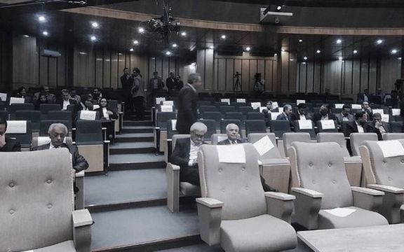 حراست وزارت نیرو افتتاحیه همایش اتحادیه کانونهای وکلا را به خاطر کراوات حاضران لغو کرد