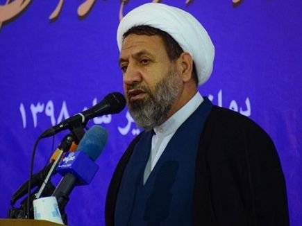 نماینده خامنهای در استان کرمان: آرایش جنگی کشور در مقابل کرونا جدی نیست و نشتی دارد