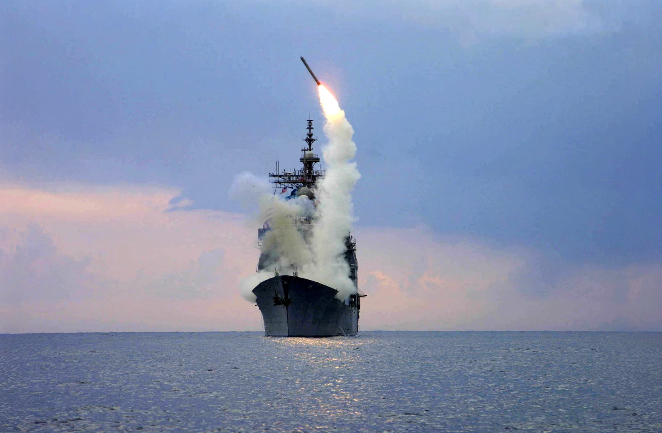 واشینگتن‌پست: بیش از ۸۵۰ موشک تاماهاوک علیه جمهوری اسلامی شلیک شده است