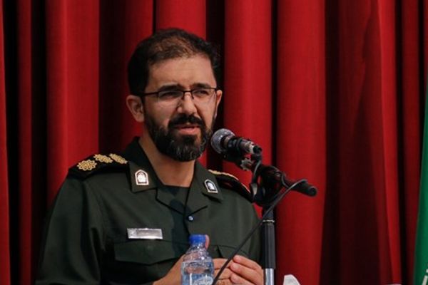 قائد في الحرس الثوري: الإيرانيون لا يرغبون في مشاهدة الإعلام الرسمي و"التواصل" بيد العدو